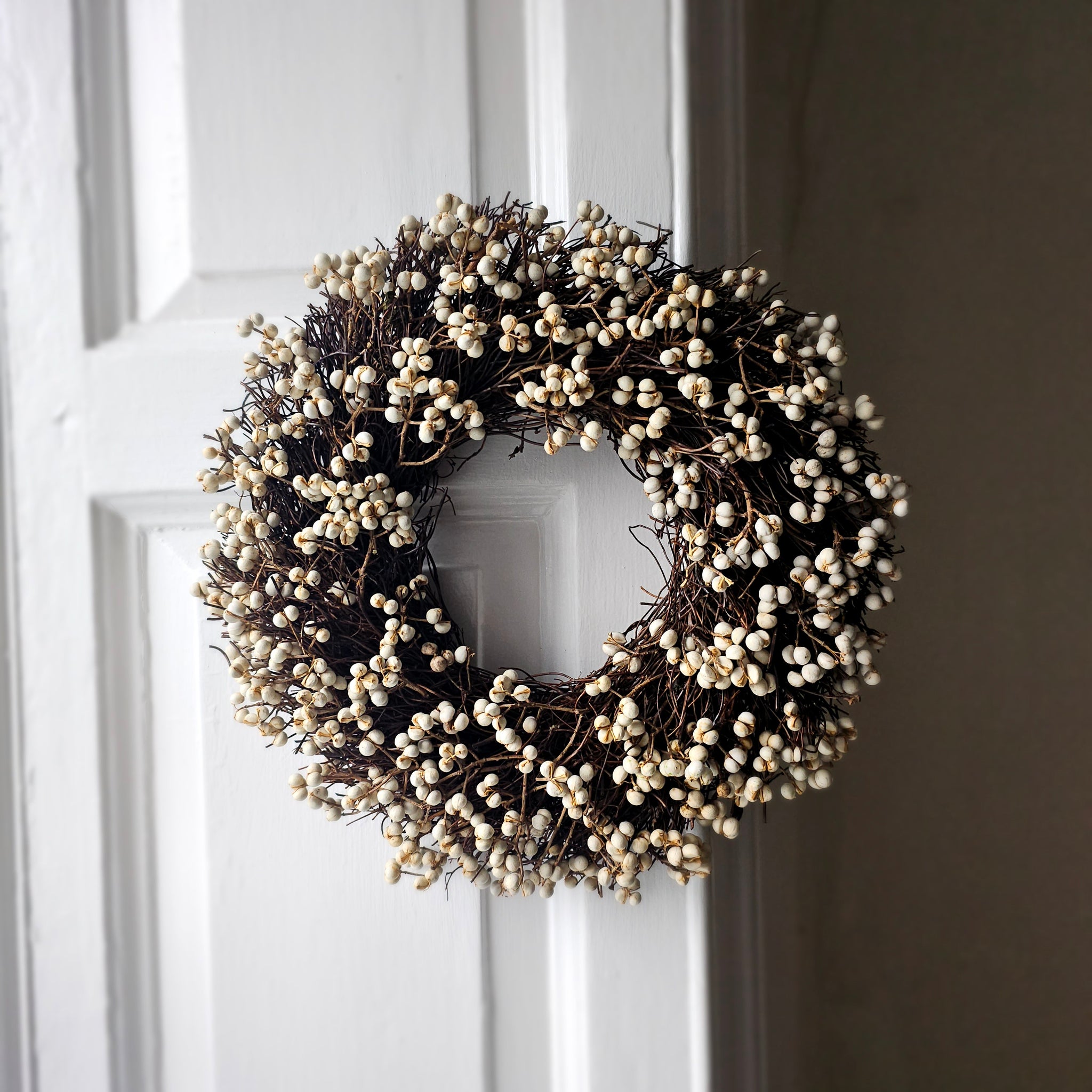 Winter snowberry Wreath small