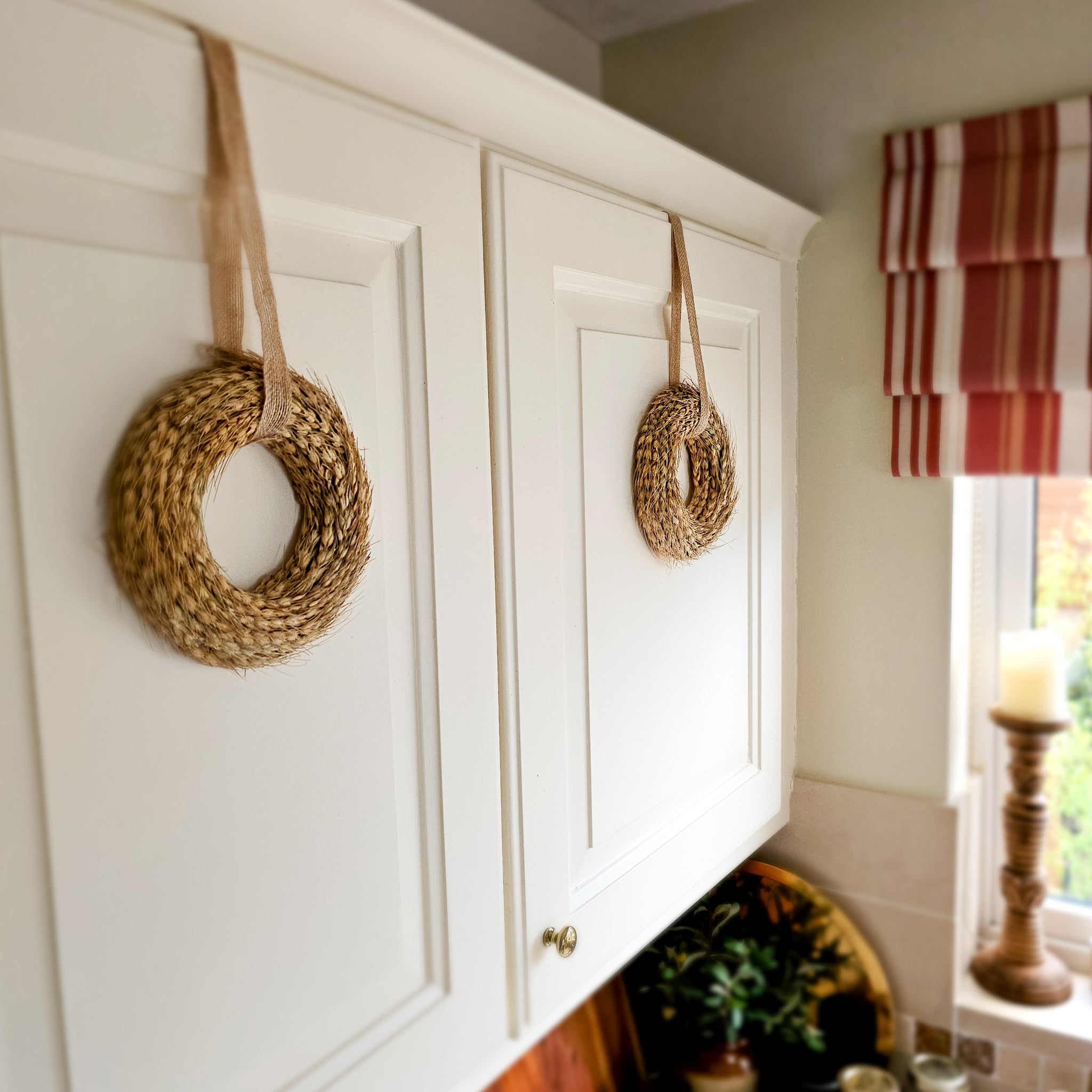 Pair of mini wheat wreaths